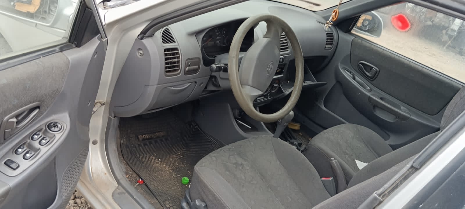  Hyundai ACCENT 2000    EN DESARME